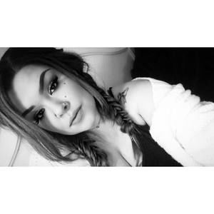 Meet your Posher, Leah